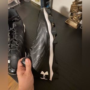 Mens football cleats